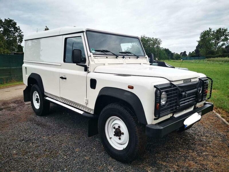 Weiß Gebraucht 2003 Land Rover Defender S SUV | 20.900 € (Fairer Preis) - Bild 1/4