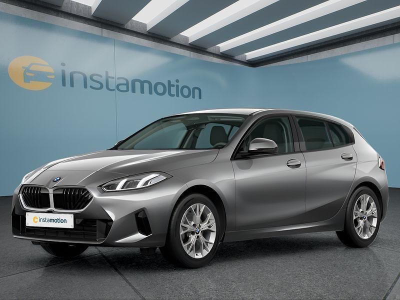 Grün Neu 2025 BMW 120 Kleinwagen | 41.399 € (Teuer) - Bild 1/4