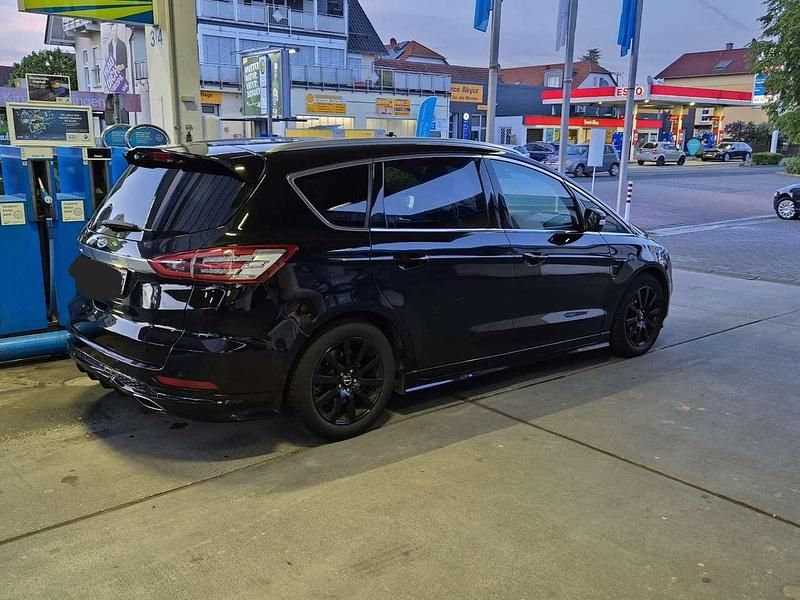 Gebraucht Ford S-MAX Vignale 179 PS (131 kW) 2016 Van / Kleinbus