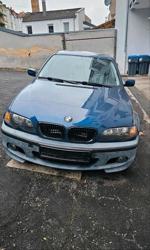 Gebraucht BMW 318 115 PS (84 kW) 2003 Blau Limousine