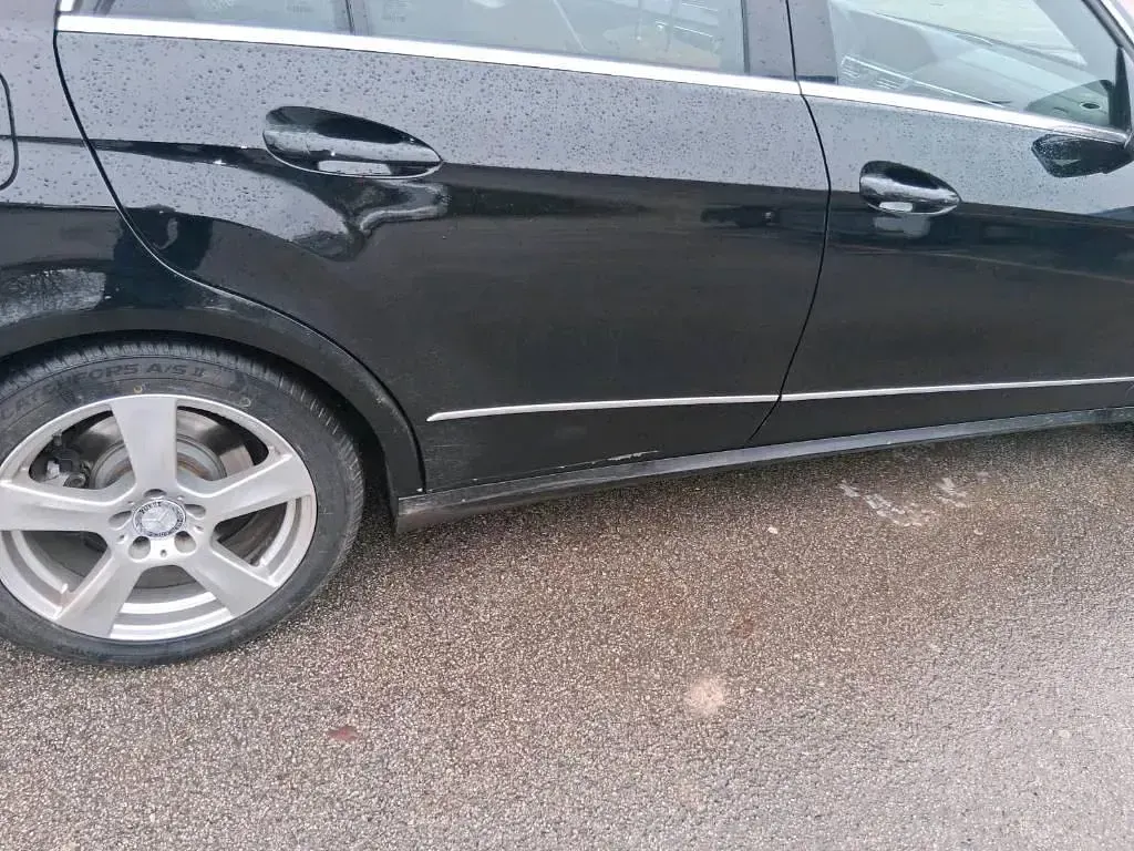 Gebraucht Mercedes E350 265 PS (194 kW) 2011 Schwarz Limousine