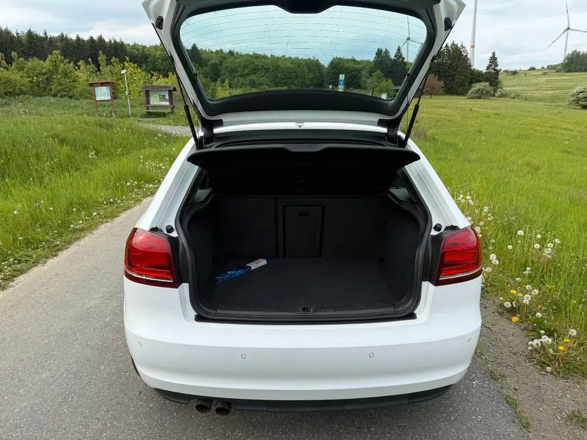 Gebraucht Audi A3 S-Line 170 PS (125 kW) 2011 Weiß Kleinwagen