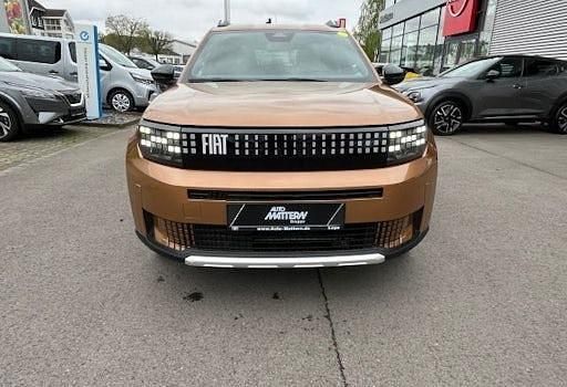 Neu Fiat Grande Panda La Prima 83 kW (113 PS) 2025 Braun Kleinwagen