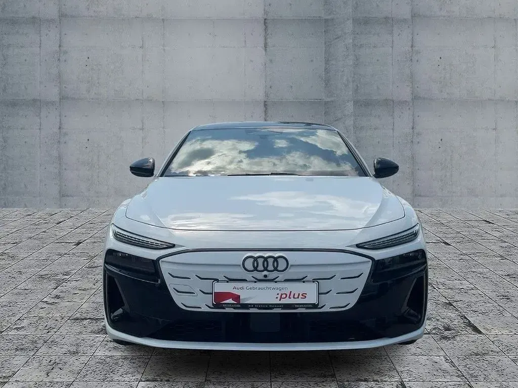 Gebraucht Audi A6 e-tron S-Line 314 kW (428 PS) 2025 Gletscherweiß metallic Kombi