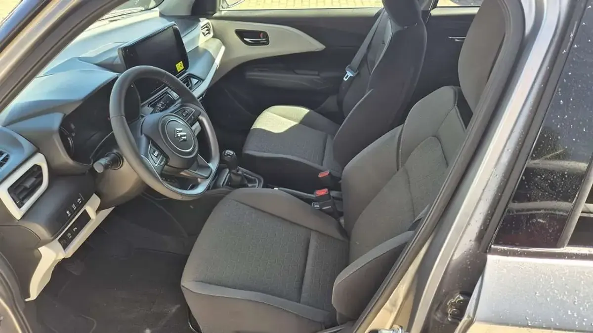 Neu Suzuki Swift Comfort 83 PS (61 kW) 2025 Premium silver met. Kleinwagen