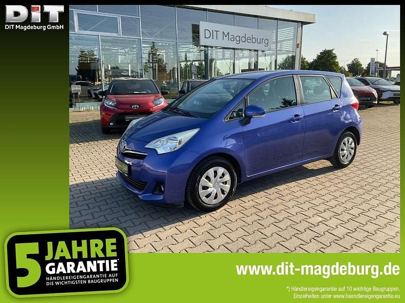 Blau Gebraucht 2011 Toyota Verso-S Life Van / Kleinbus | 4.490 € (Fairer Preis) - Bild 1/4
