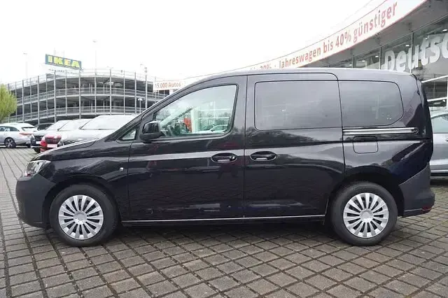Używany VW Caddy Basis 75 KM (55 kW) 2021 Czarny Minivan