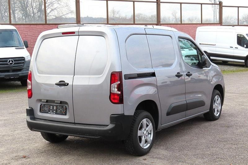 Gebraucht Citroën Berlingo 102 PS (75 kW) 2022 Grauartense Van / Kleinbus