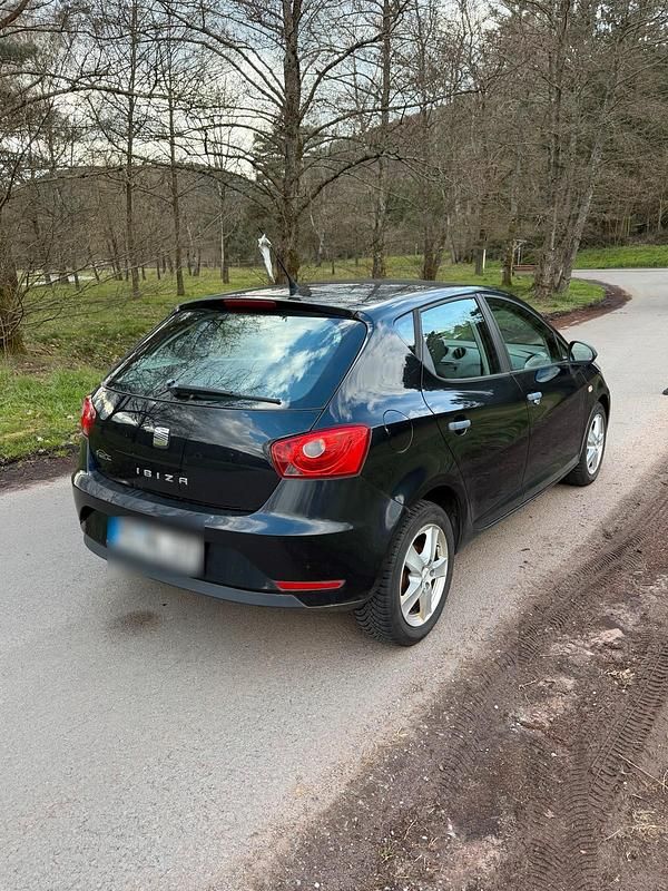 Gebraucht Seat Ibiza 60 PS (44 kW) 2013 Schwarz Kleinwagen