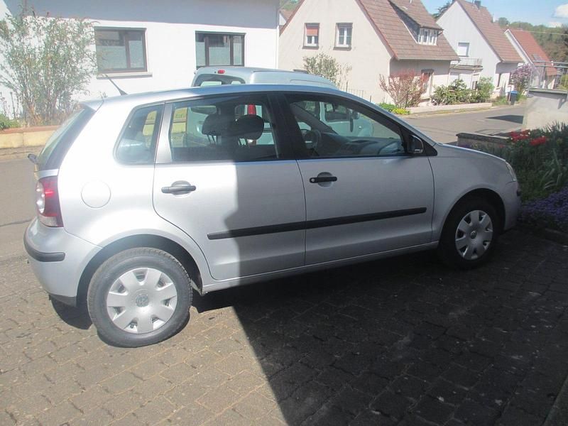 Gebraucht VW Polo Trendline 60 PS (44 kW) 2008 Silber Kleinwagen