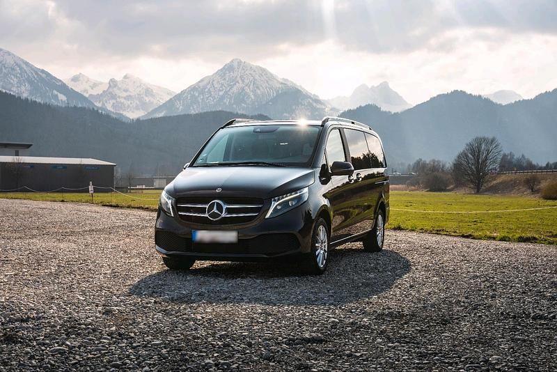 Gebraucht Mercedes V250 190 PS (139 kW) 2023 Schwarz Van / Kleinbus
