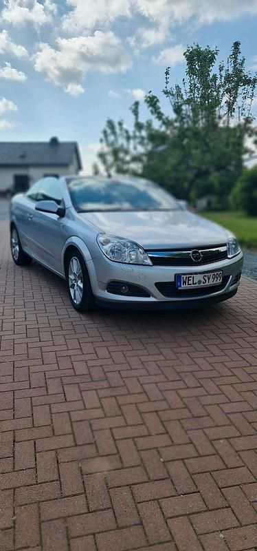 Silber Gebraucht 2007 Opel Astra Cabriolet Cabrio | 3.900 € (Etwas zu teuer) - Bild 1/4