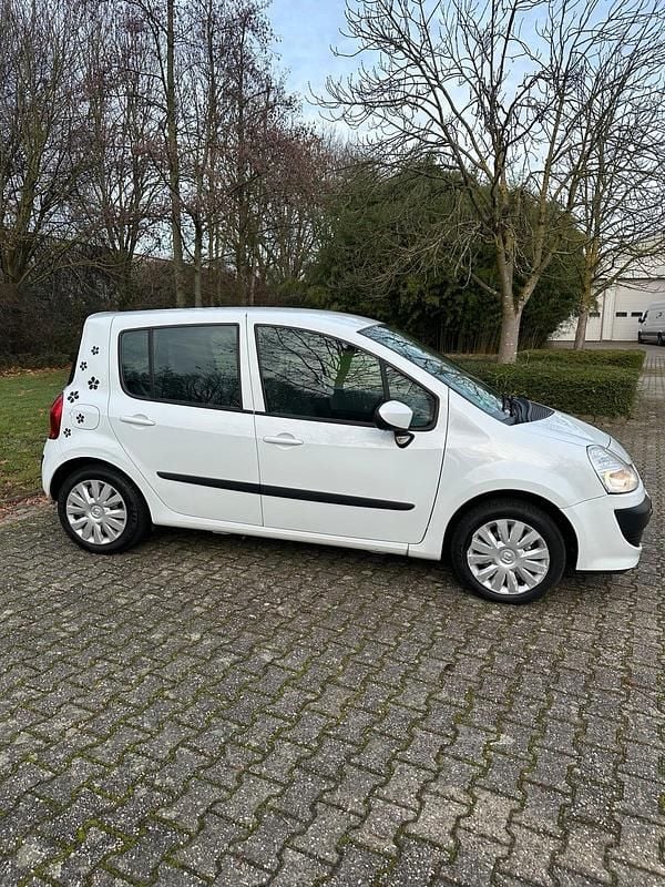 Weiß Gebraucht 2011 Renault Modus Van / Kleinbus | 2.650 € - Bild 1/4