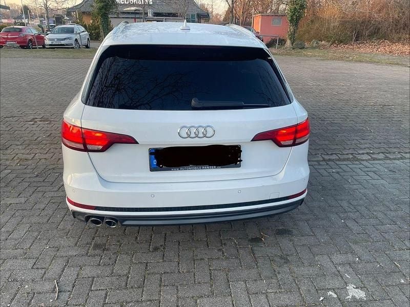 Gebraucht Audi A4 Sport 190 PS (139 kW) 2017 Weiß Kombi