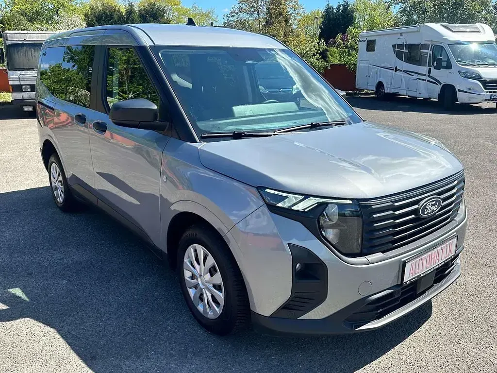 Gebraucht Ford Tourneo Courier Trend 125 PS (91 kW) 2025 Silber Van / Kleinbus