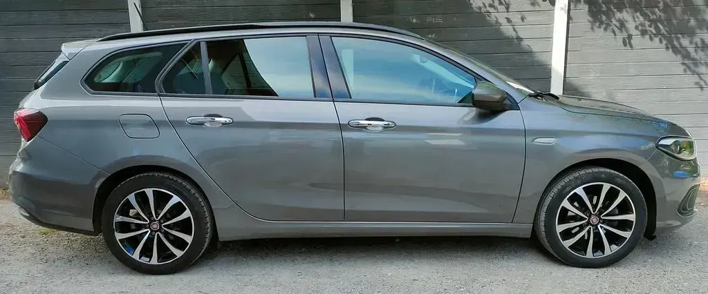 Gebraucht Fiat Tipo Lounge 120 PS (88 kW) 2019 Grau Kombi