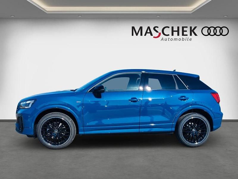 Neu Audi Q2 Competition 150 PS (110 kW) 2025 Ascariblau SUV
