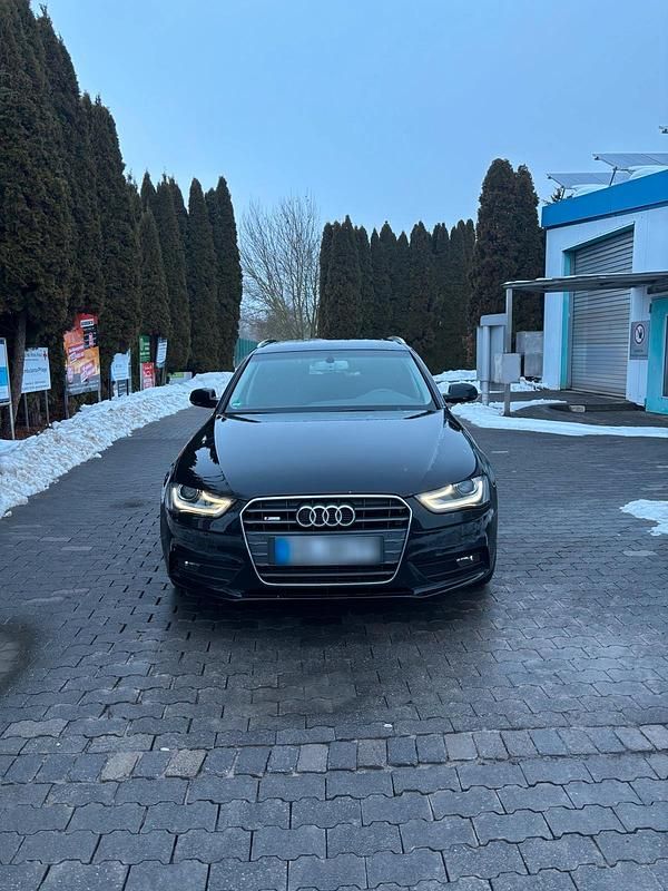 Gebraucht Audi A4 177 PS (130 kW) 2012 Schwarz Kombi