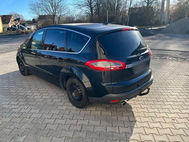 Second-hand Ford S-MAX Titanium 200 CP (147 kW) 2011 Negru Monovolum