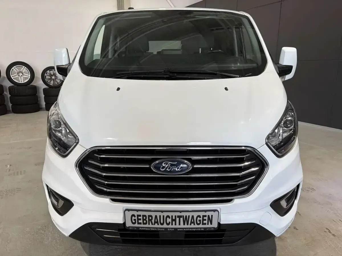 Gebraucht Ford Transit Custom 185 PS (136 kW) 2020 Weiß Van / Kleinbus
