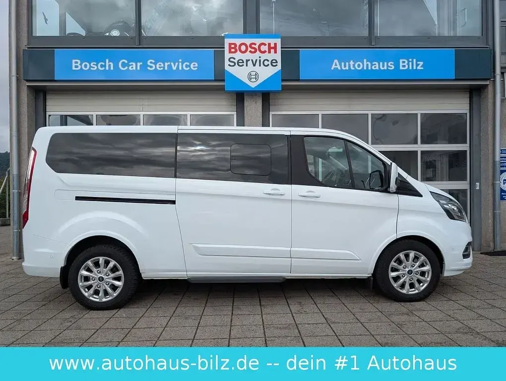 Second-hand Ford Transit Custom Titanium X 150 CP (110 kW) 2023 Alb Monovolum
