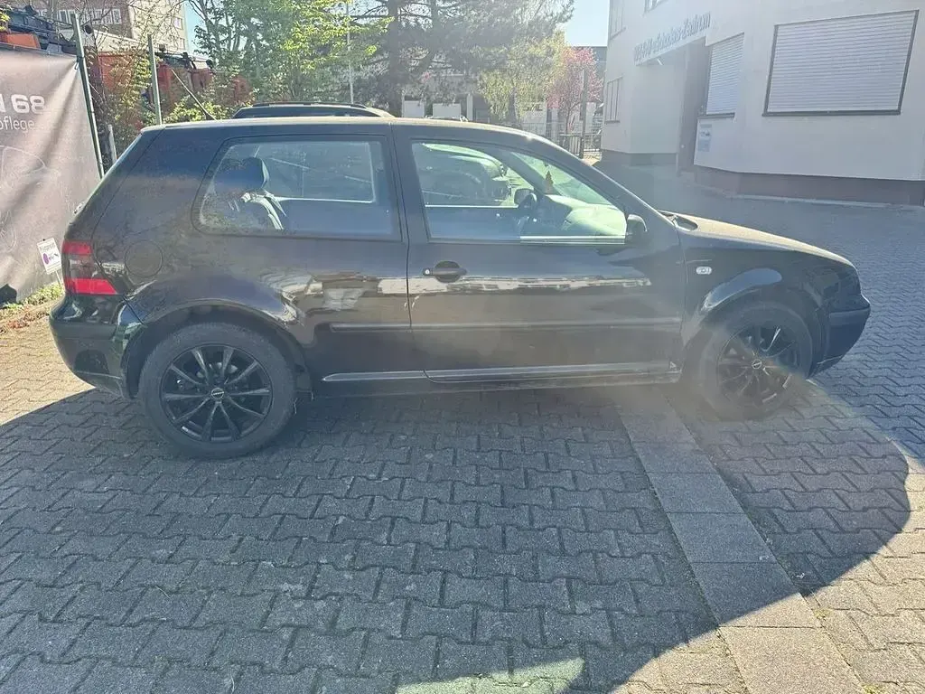 Gebraucht VW Golf IV Edition 105 PS (77 kW) 2000 Schwarz Limousine