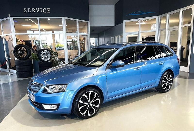 Denim blue metallic Gebraucht 2016 Skoda Octavia Kombi | 11.710 € (Fairer Preis) - Bild 1/4