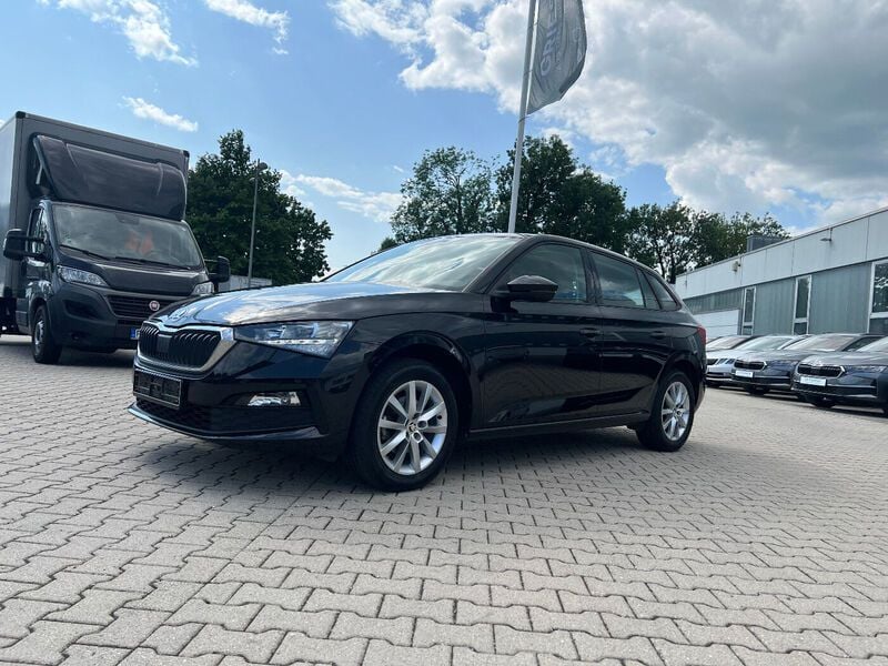 Schwarz magic perleffekt Gebraucht 2022 Skoda Scala Ambition Kleinwagen | 17.990 € (Fairer Preis) - Bild 1/4