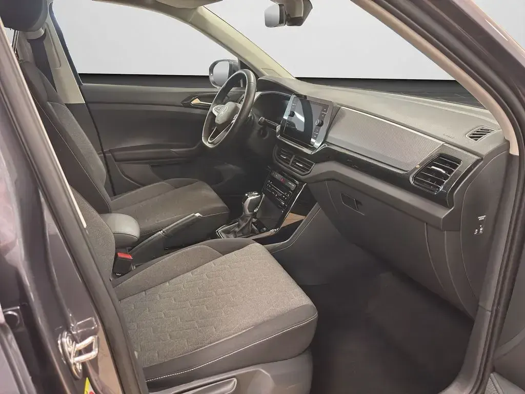 Gebraucht VW T-Cross Life 116 PS (85 kW) 2025 Rauchgrau metallic (metallic) SUV
