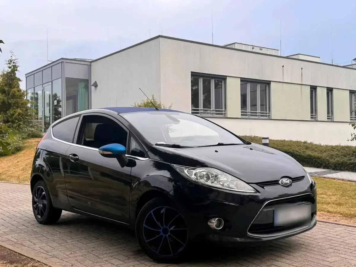 Gebraucht Ford Fiesta 80 PS (58 kW) 2011 Blau Coupé