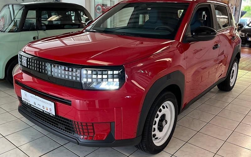 Passione rot Neu 2025 Fiat Grande Panda Red SUV | 23.990 € - Bild 1/4