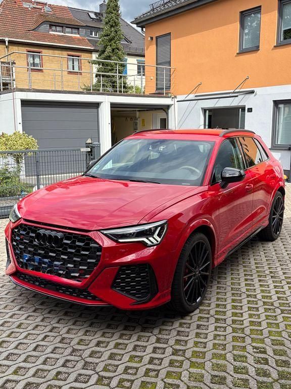 Rot Gebraucht 2020 Audi RS Q3 Ambiente SUV | 51.900 € (Fairer Preis) - Bild 1/4