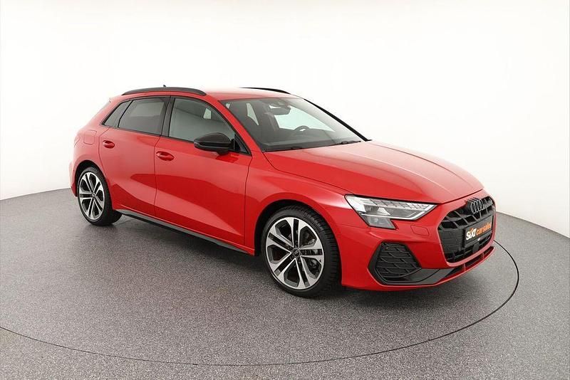 Rot Gebraucht 2025 Audi A3 Sportback S-Line Kleinwagen | 33.660 € (Superpreis) - Bild 1/4