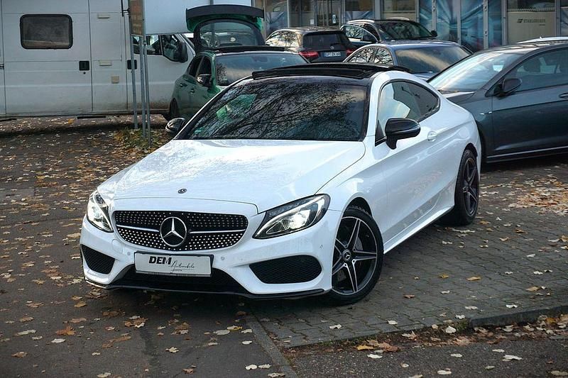 Weiß Gebraucht 2016 Mercedes C300 AMG Coupé | 24.990 € (Fairer Preis) - Bild 1/4