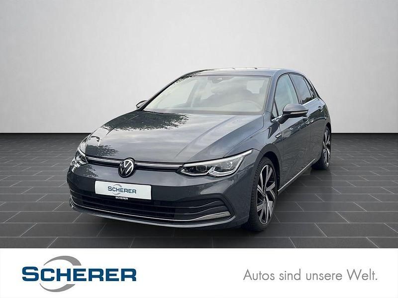Grau (metallic) Gebraucht 2022 VW Golf VIII Style Limousine | 23.680 € (Fairer Preis) - Bild 1/4