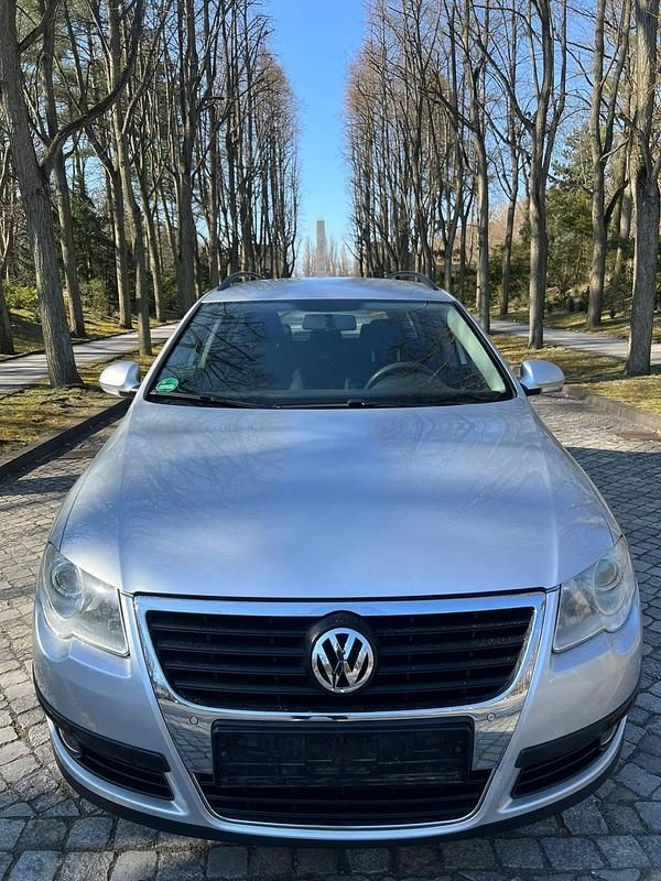 Gebraucht VW Passat 140 PS (102 kW) 2010 Silber Kombi