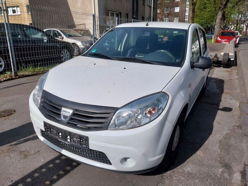 Weiß Gebraucht 2009 Dacia Sandero Kleinwagen | 1.850 € (Fairer Preis) - Bild 1/4