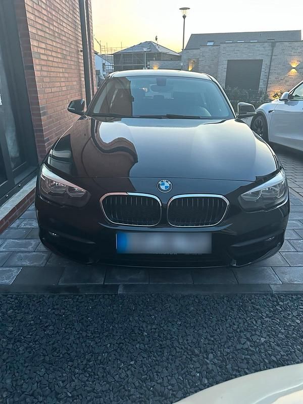 Gebraucht BMW 116 109 PS (80 kW) 2016 Schwarz Kleinwagen