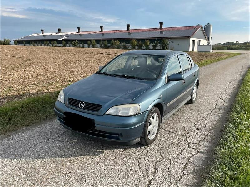 Blau Gebraucht 1999 Opel Astra Edition Limousine | 490 € (Guter Preis) - Bild 1/4