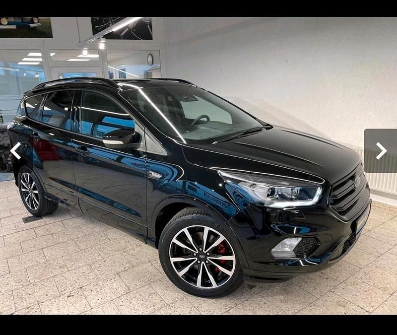Gebraucht Ford Kuga ST 179 PS (131 kW) 2019 Schwarz SUV