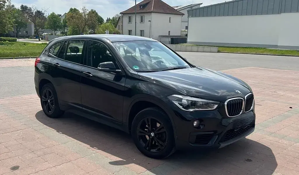 Gebraucht BMW X1 Advantage 150 PS (110 kW) 2019 Schwarz SUV