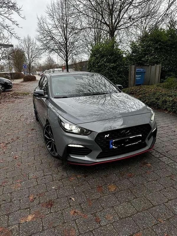 Grau Gebraucht 2019 Hyundai i30 N Performance Limousine | 20.999 € (Fairer Preis) - Bild 1/4