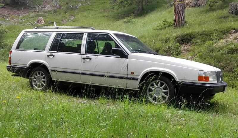 Weiß Gebraucht 1994 Volvo 940 Kombi | 6.000 € - Bild 1/4