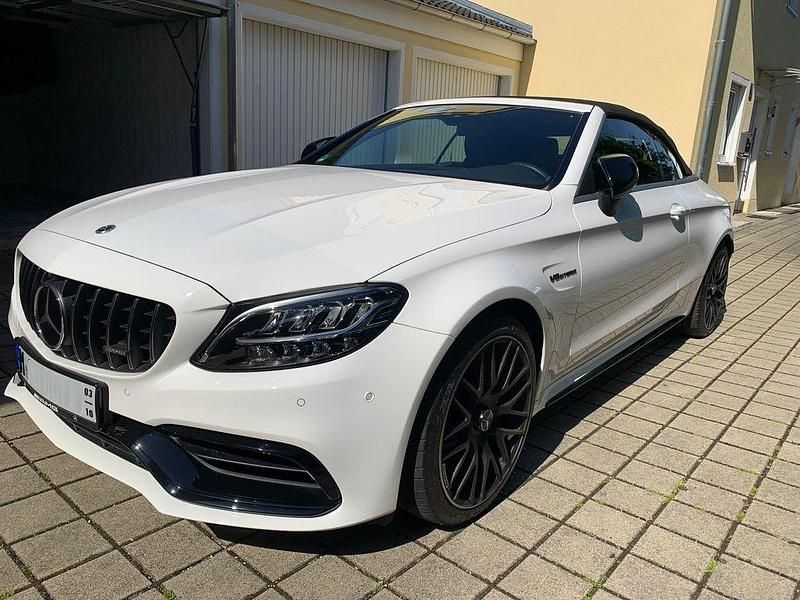 Weiß Gebraucht 2023 Mercedes C63 AMG AMG Cabrio | 84.890 € - Bild 1/4