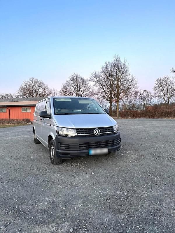 Second-hand VW Transporter 150 CP (110 kW) 2017 Argintiu Van