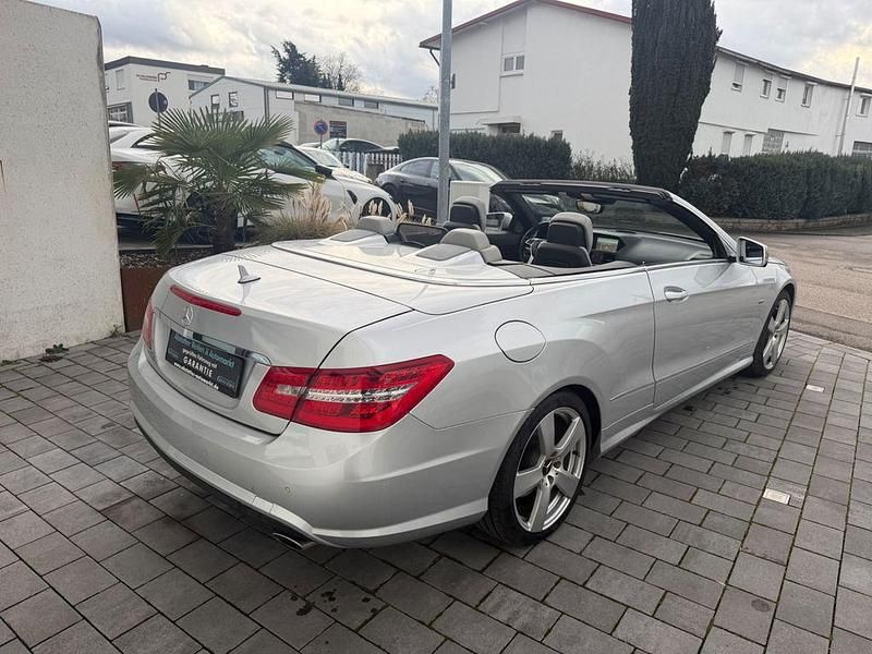 Gebraucht Mercedes E350 AMG 265 PS (194 kW) 2012 Silber Cabrio