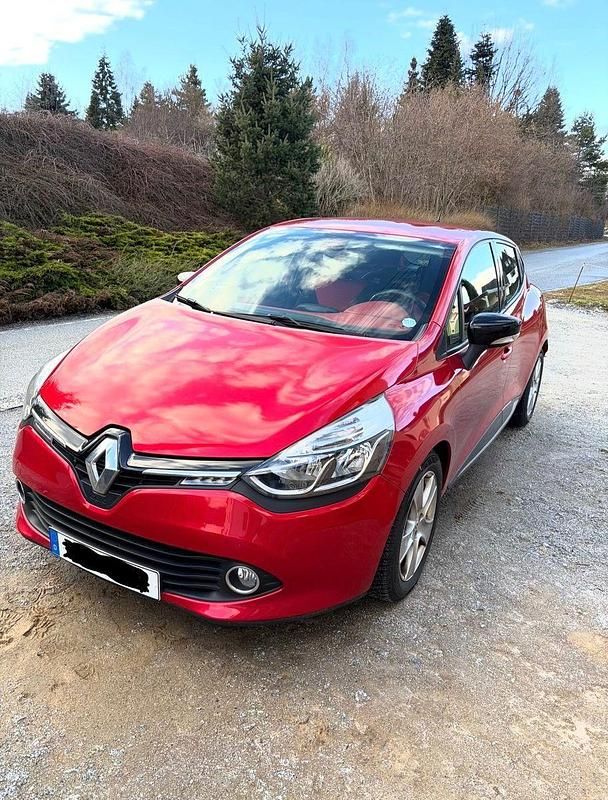 Gebraucht Renault Clio IV Dynamique 90 PS (66 kW) 2012 Rot Kleinwagen
