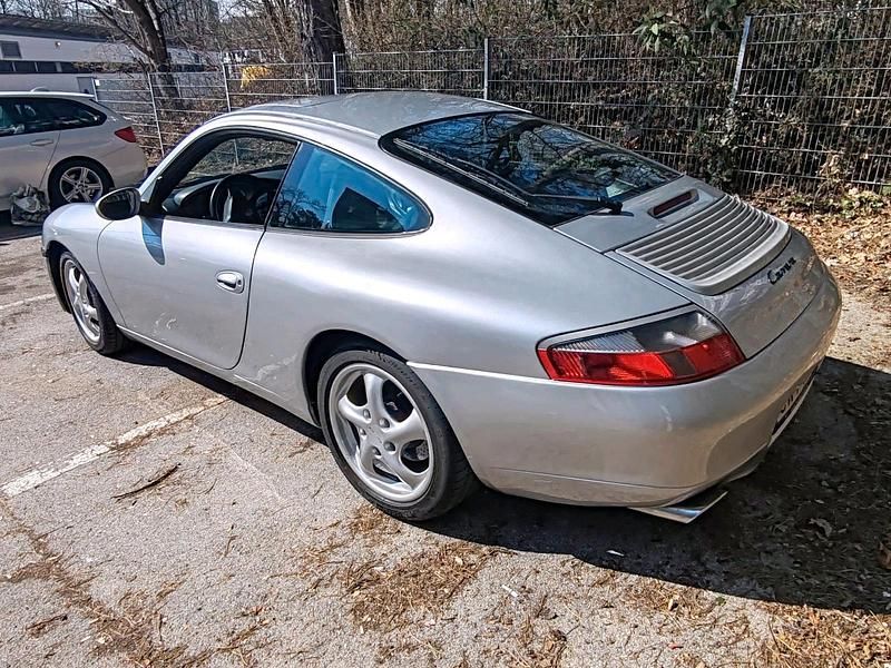 Gebraucht Porsche 996 300 PS (220 kW) 2001 Silber Coupé