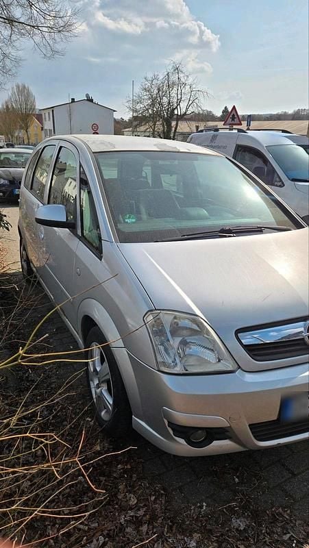 Gebraucht Opel Meriva 101 PS (74 kW) 2007 Silber Van / Kleinbus