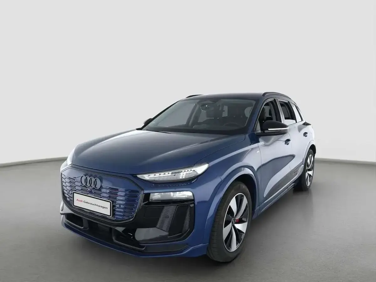 Gebraucht Audi Q6 e-tron S-Line 185 kW (252 PS) 2025 Blau SUV